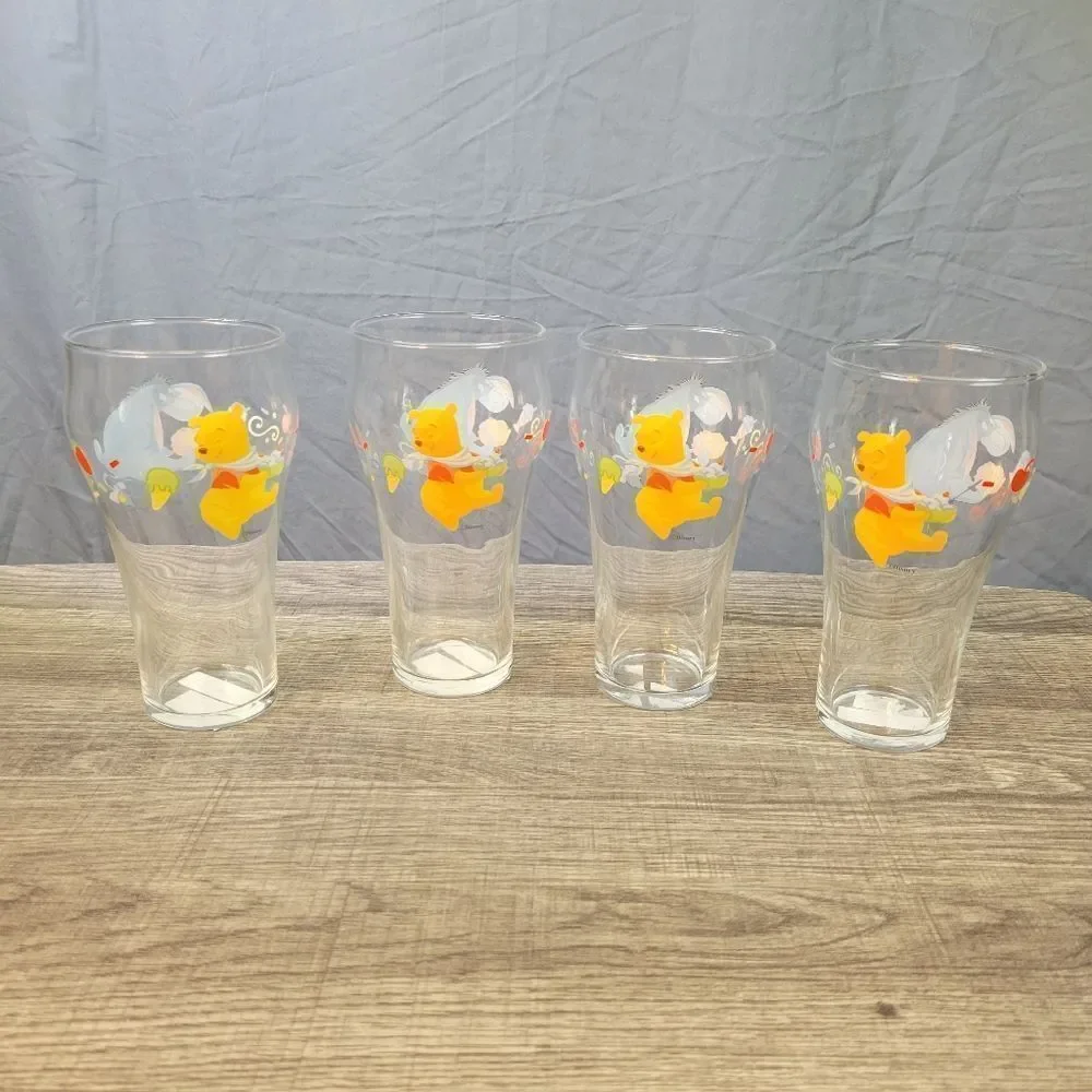 Disney Winnie The Pooh And Eeyore Bell Shape Drinking Glass Set‎